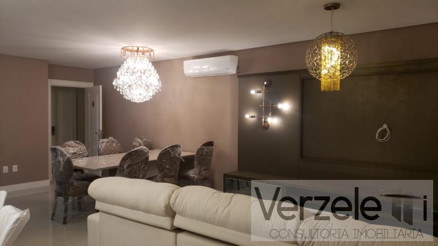 Apartamento à venda com 4 quartos, 183m² - Foto 4