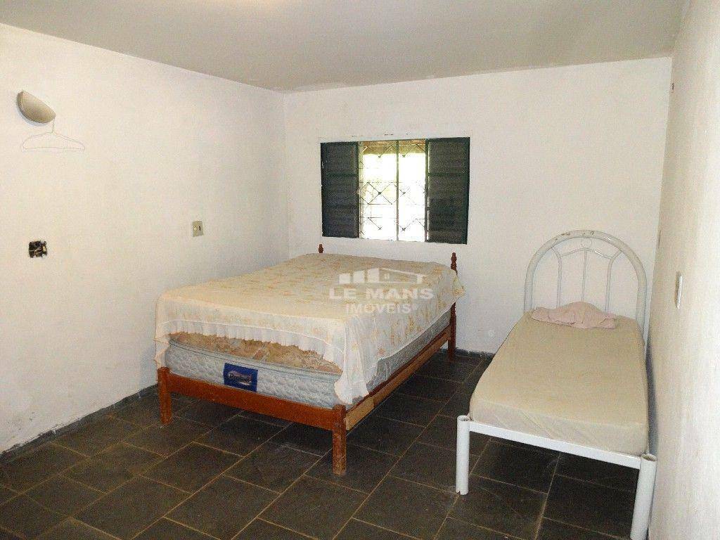 Chácara à venda com 2 quartos, 200m² - Foto 19