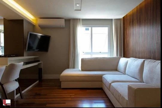 Apartamento à venda com 2 quartos, 70m² - Foto 1