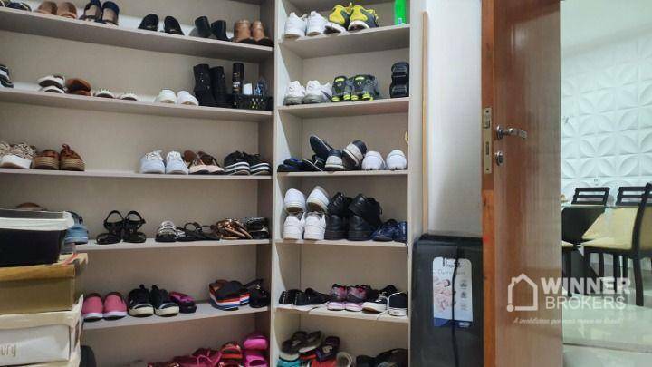 Sobrado à venda com 4 quartos, 256m² - Foto 47