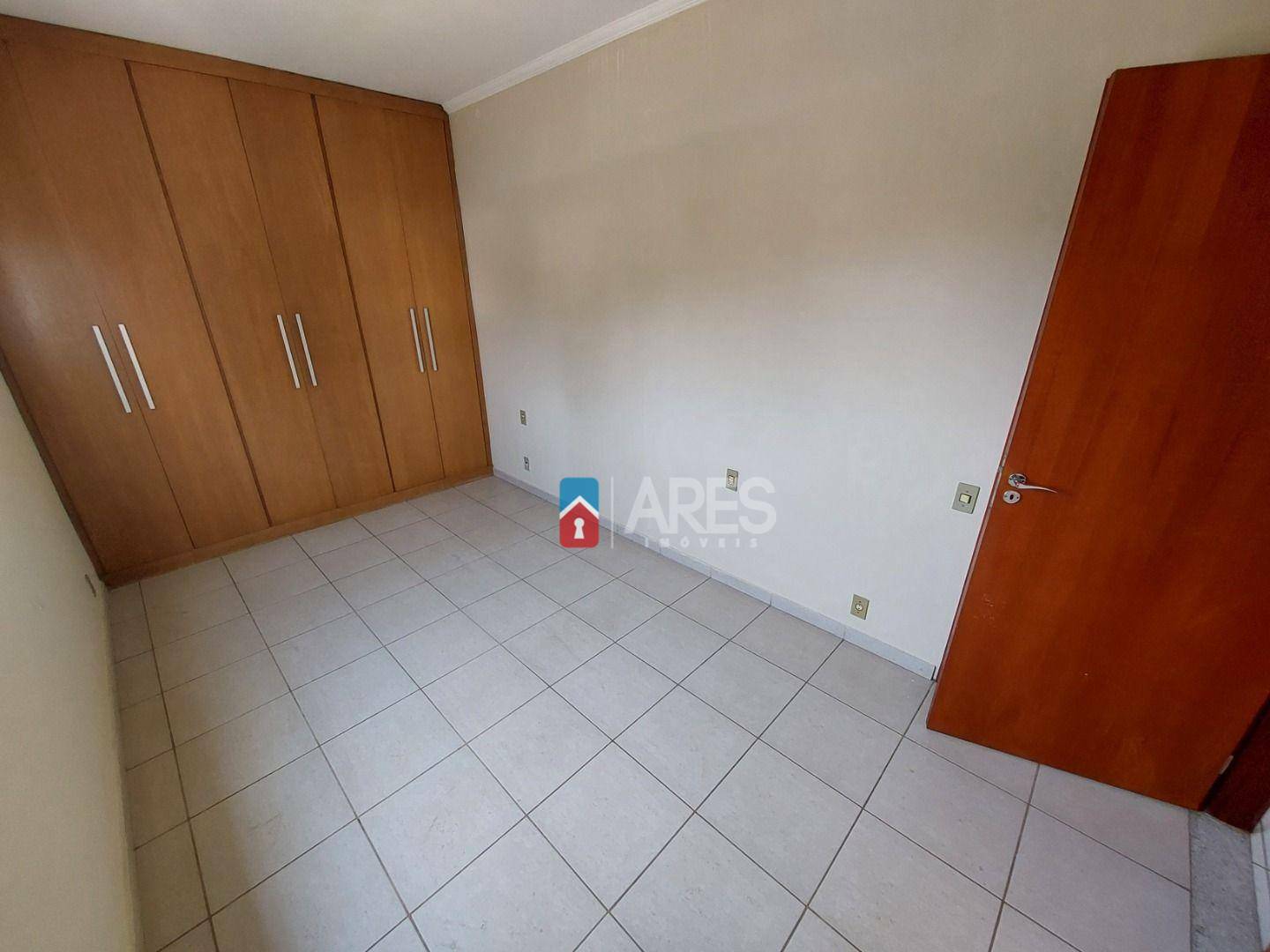 Apartamento para alugar com 3 quartos, 83m² - Foto 10