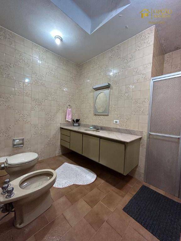 Casa à venda com 3 quartos, 325m² - Foto 13