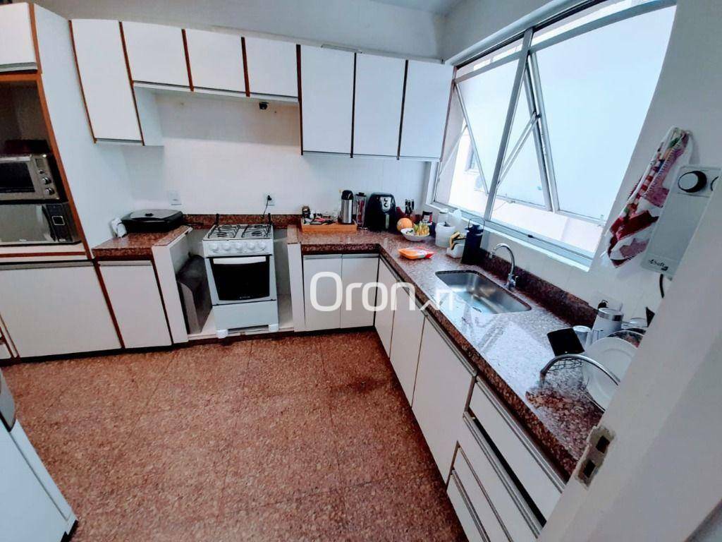 Apartamento à venda com 4 quartos, 185m² - Foto 3