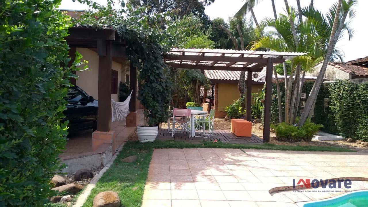 Casa à venda com 4 quartos, 160m² - Foto 1