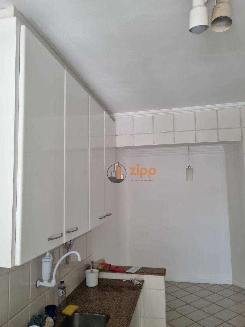 Apartamento para alugar com 3 quartos, 70m² - Foto 4