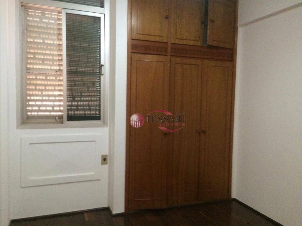 Apartamento à venda com 3 quartos, 139m² - Foto 3