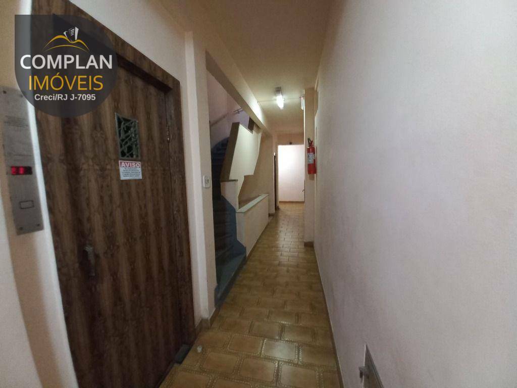 Apartamento à venda com 1 quarto, 40m² - Foto 15