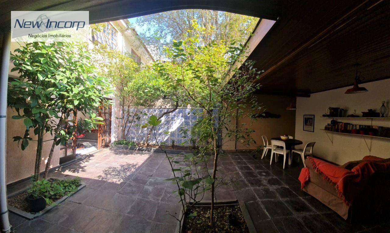 Casa à venda com 3 quartos, 190m² - Foto 2