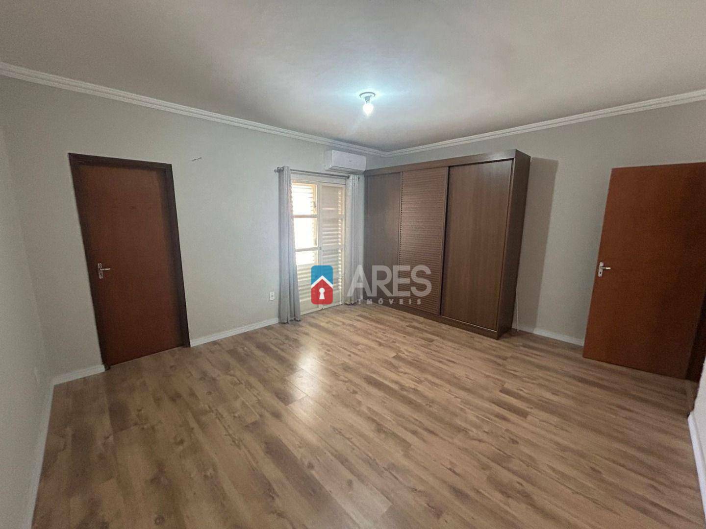 Casa à venda com 4 quartos, 154m² - Foto 8