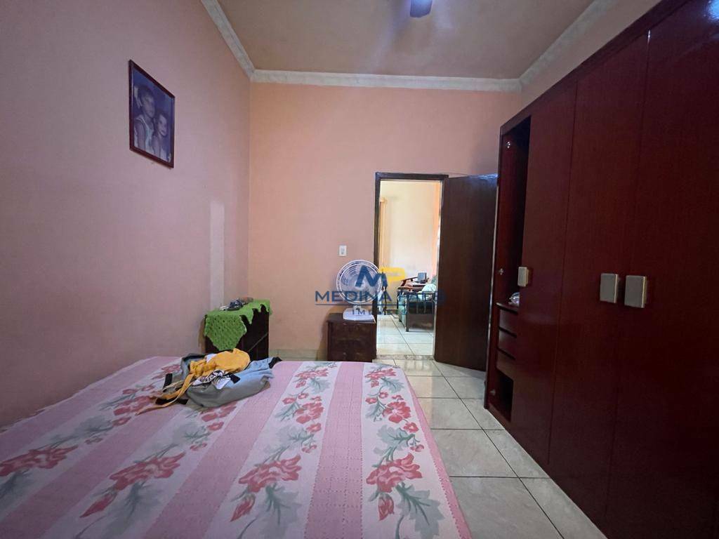 Casa à venda com 3 quartos, 360M2 - Foto 13