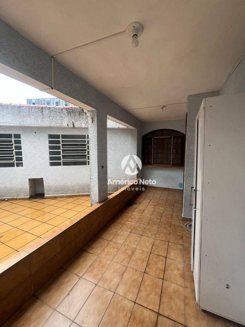 Sobrado para alugar com 4 quartos, 300m² - Foto 23