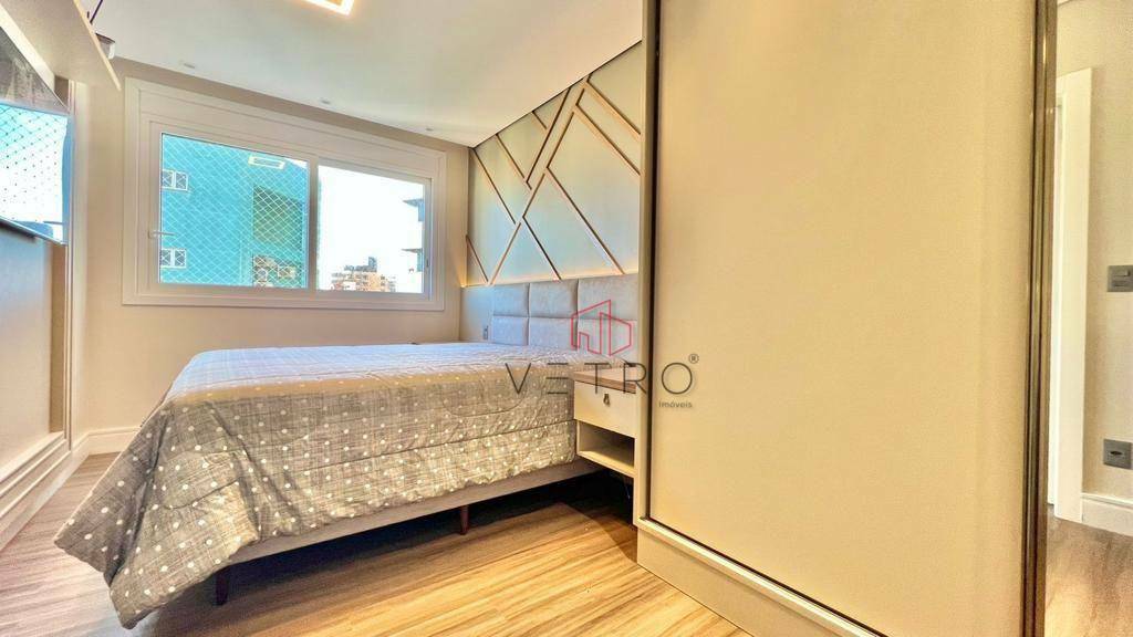 Apartamento à venda com 3 quartos, 135m² - Foto 8