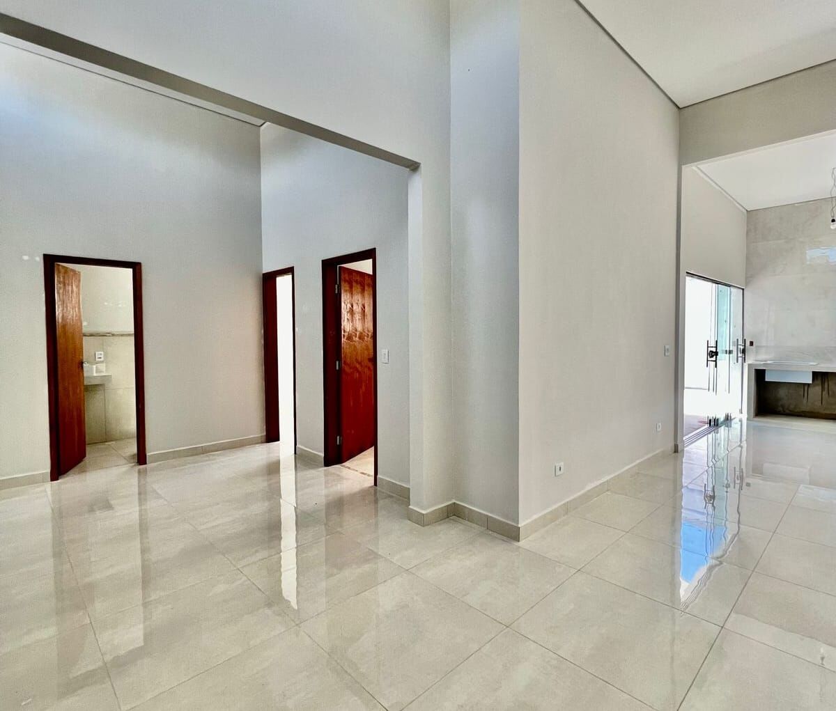 Casa à venda com 3 quartos, 170m² - Foto 8