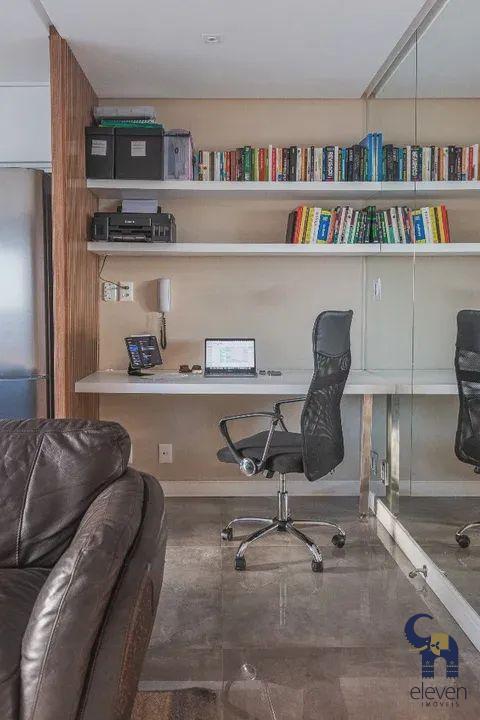 Apartamento à venda com 2 quartos, 70m² - Foto 1