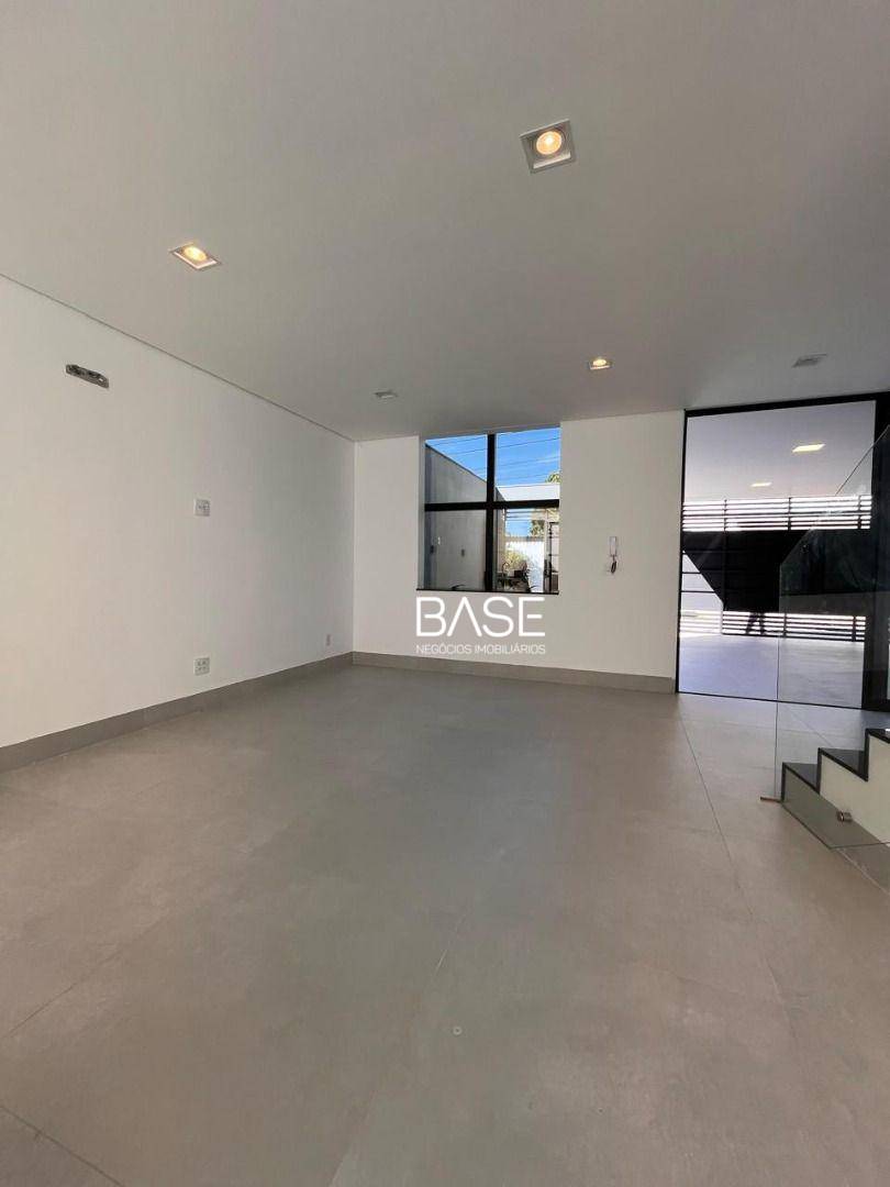 Casa à venda com 3 quartos, 193M2 - Foto 12
