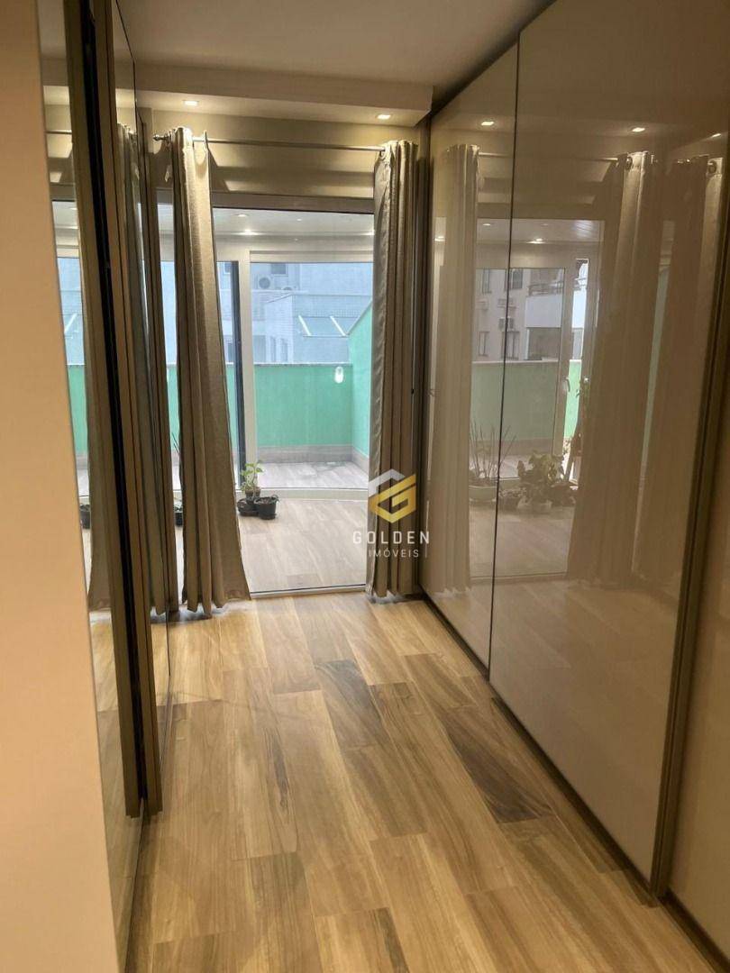 Apartamento à venda com 3 quartos, 235m² - Foto 18