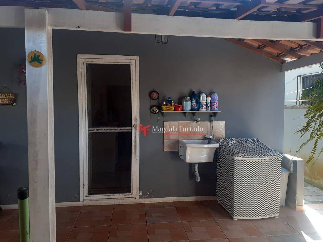 Casa à venda com 2 quartos, 67m² - Foto 4