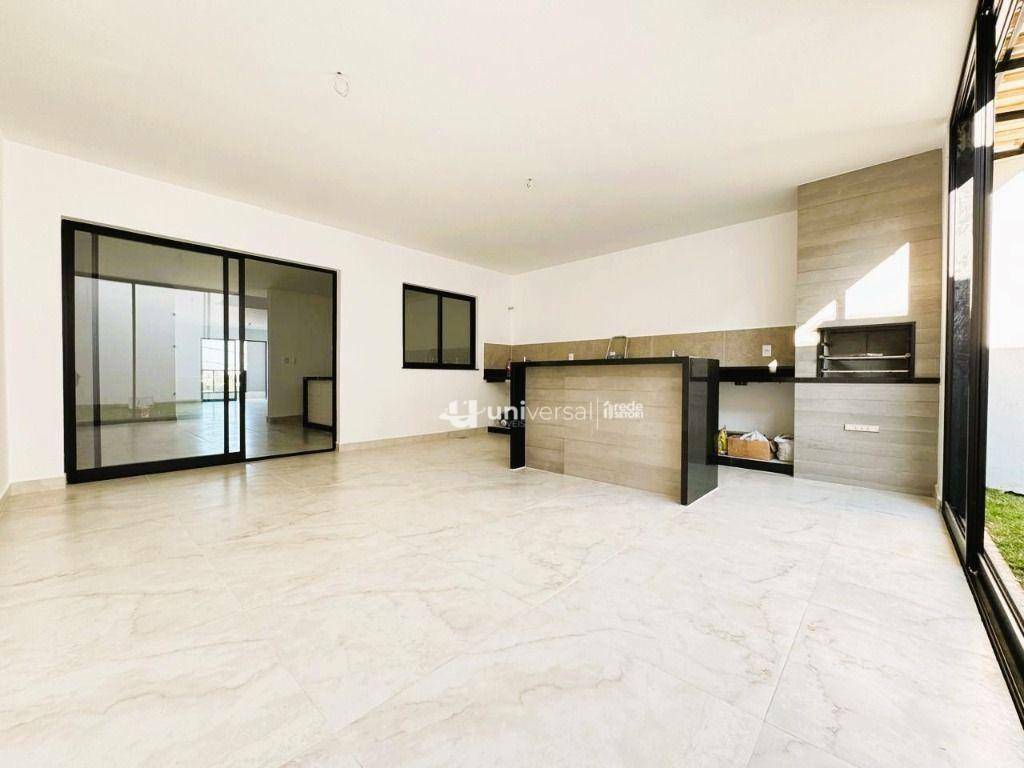 Casa à venda com 3 quartos, 238m² - Foto 14