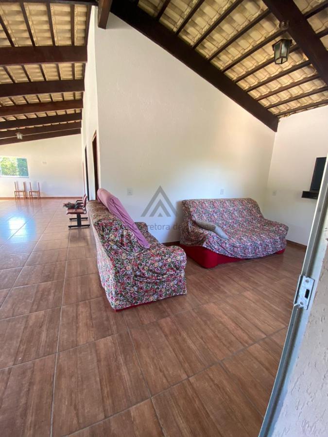 Casa à venda com 6 quartos, 220m² - Foto 12