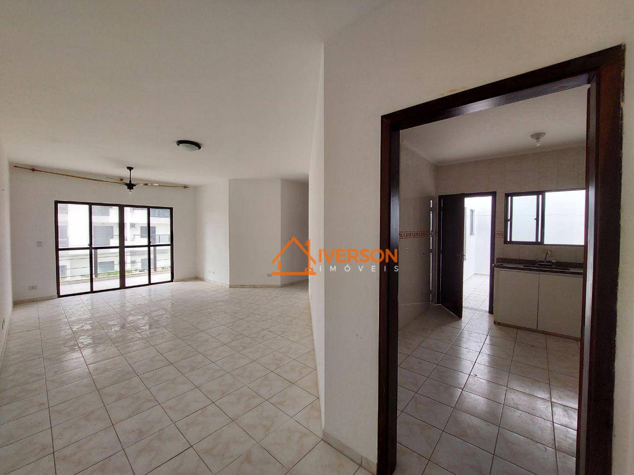 Apartamento para alugar com 3 quartos, 80m² - Foto 5
