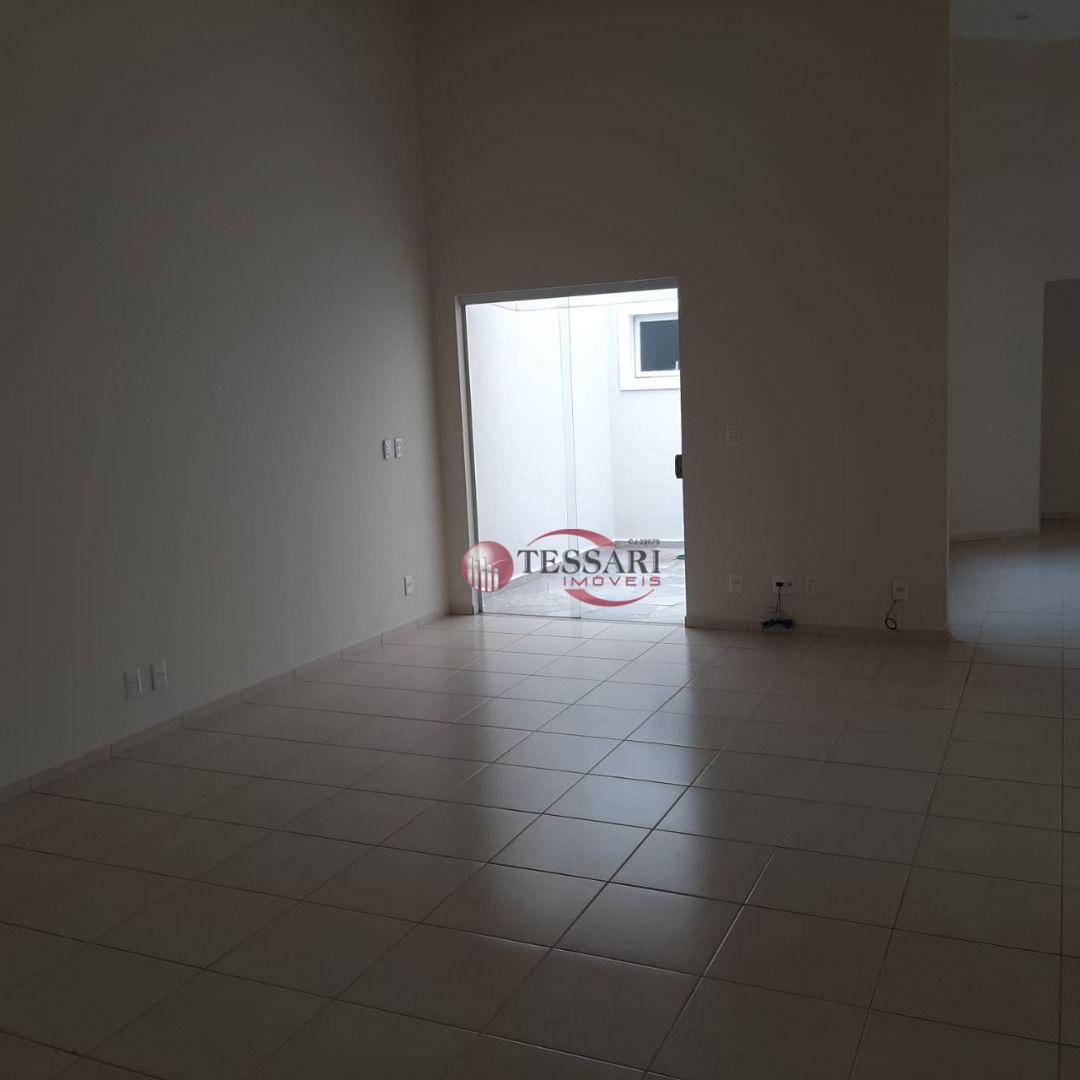 Casa à venda com 3 quartos, 216m² - Foto 2