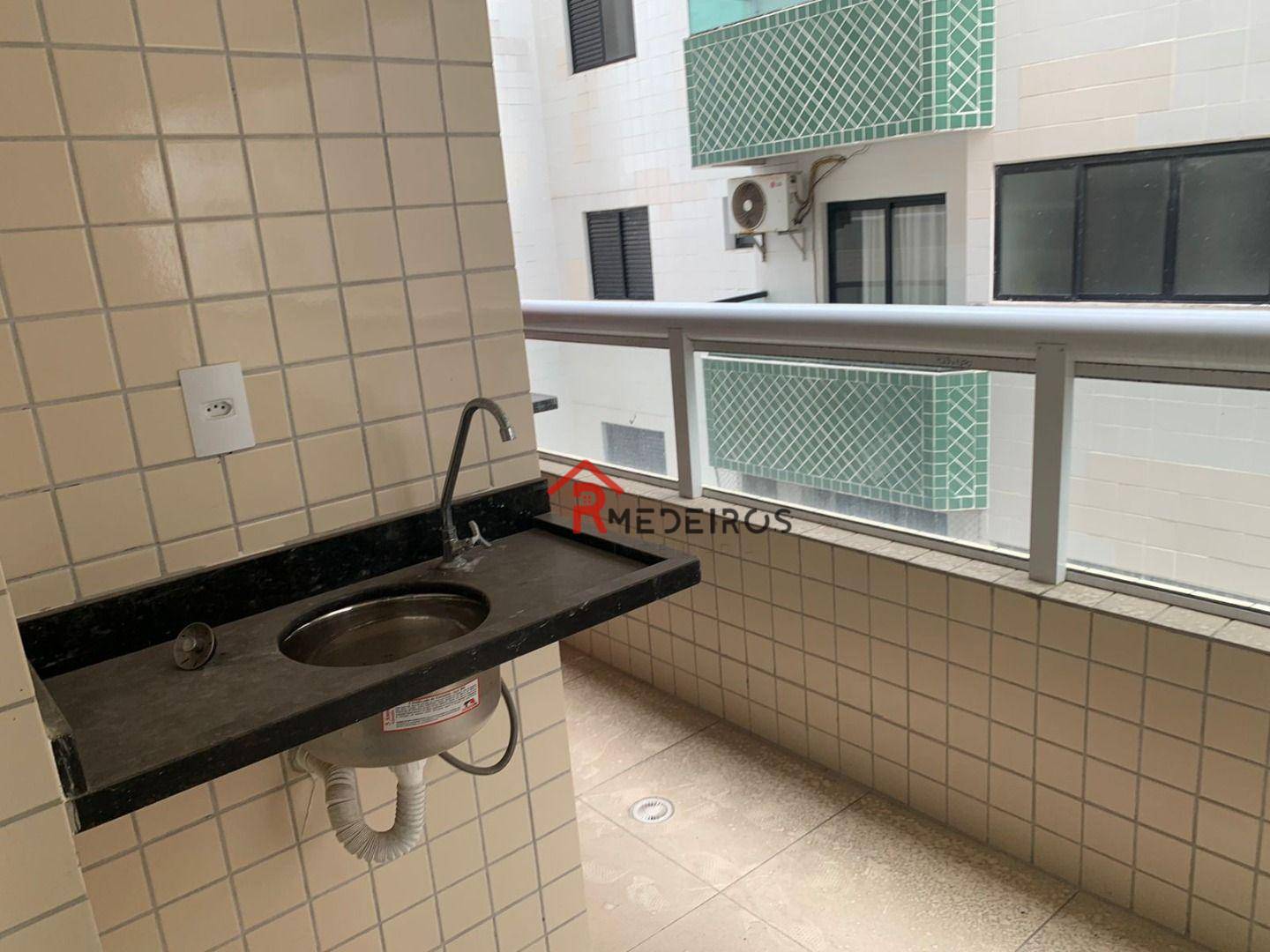 Apartamento à venda com 2 quartos, 63m² - Foto 3