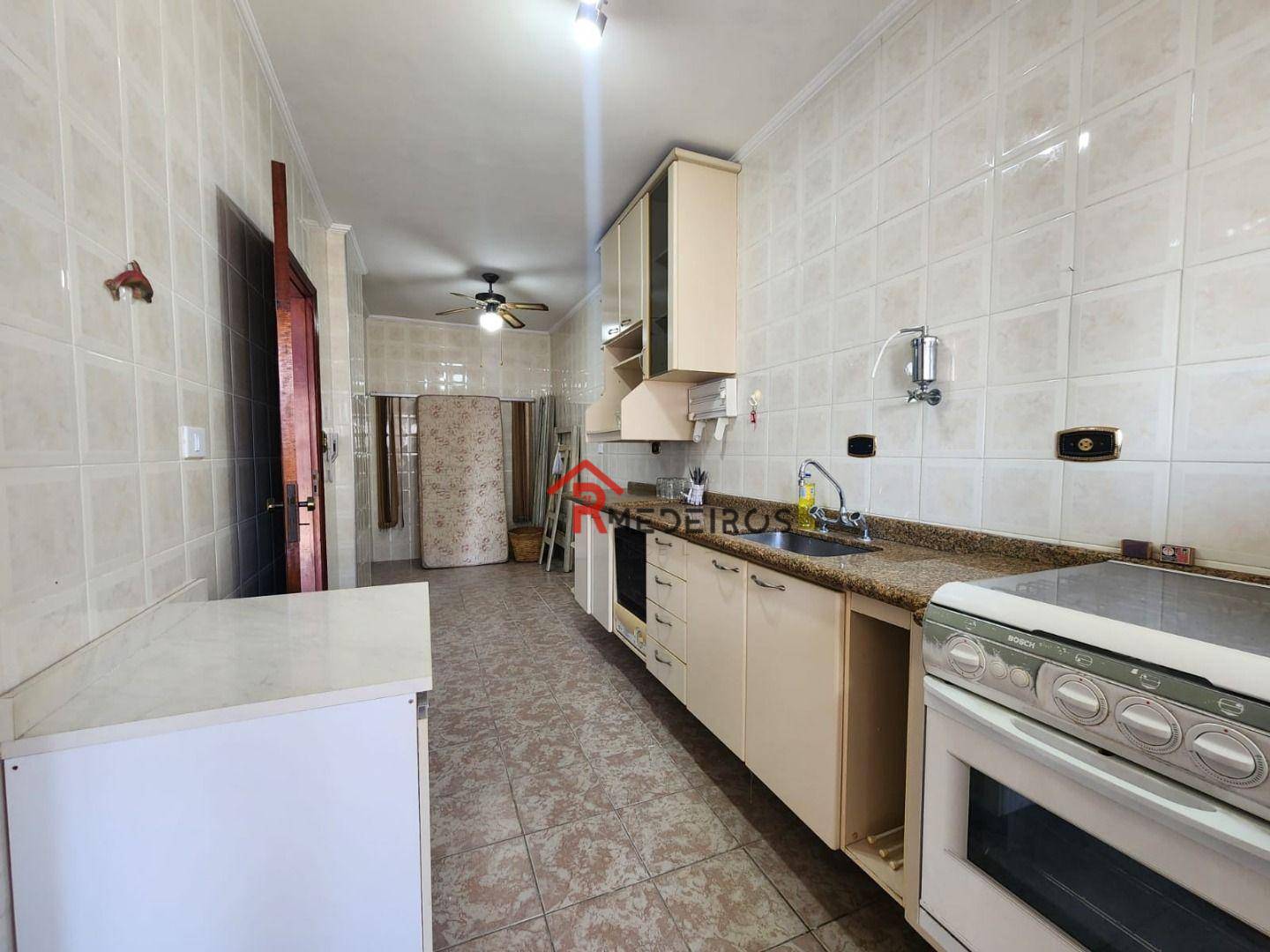 Apartamento à venda com 1 quarto, 70m² - Foto 11