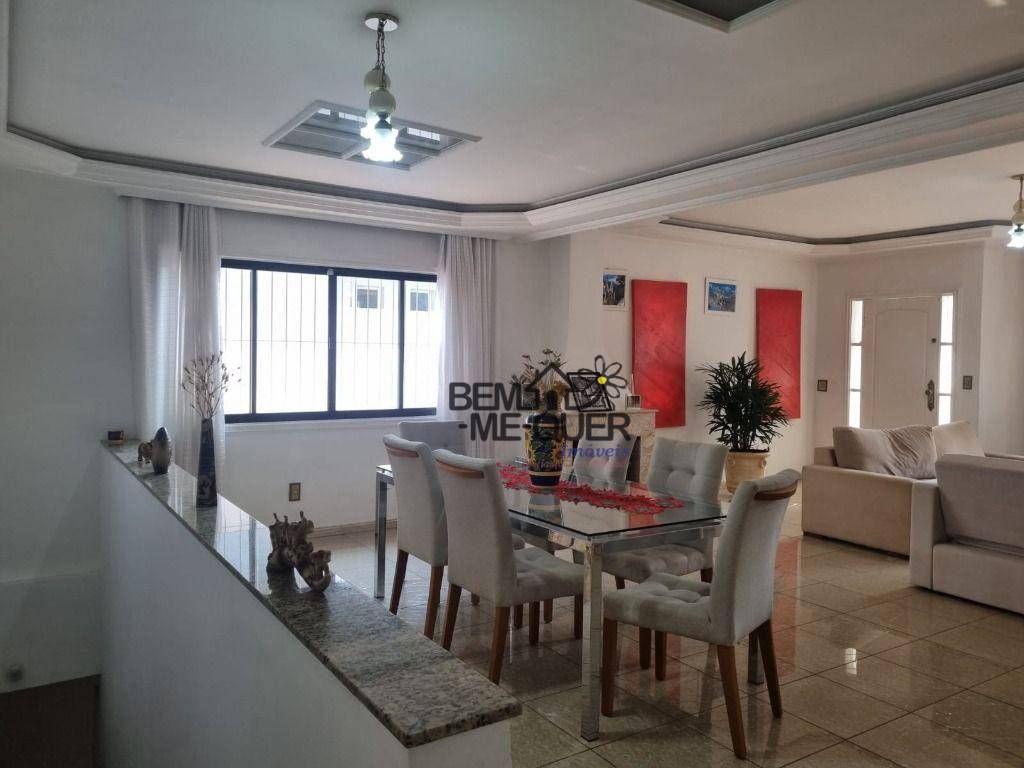 Casa à venda com 4 quartos, 300m² - Foto 4