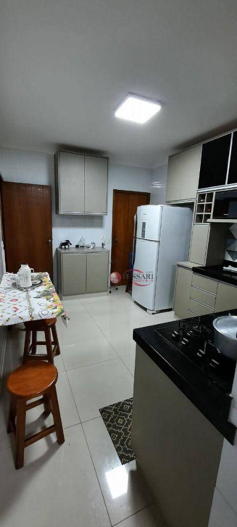 Apartamento à venda com 2 quartos, 80m² - Foto 11