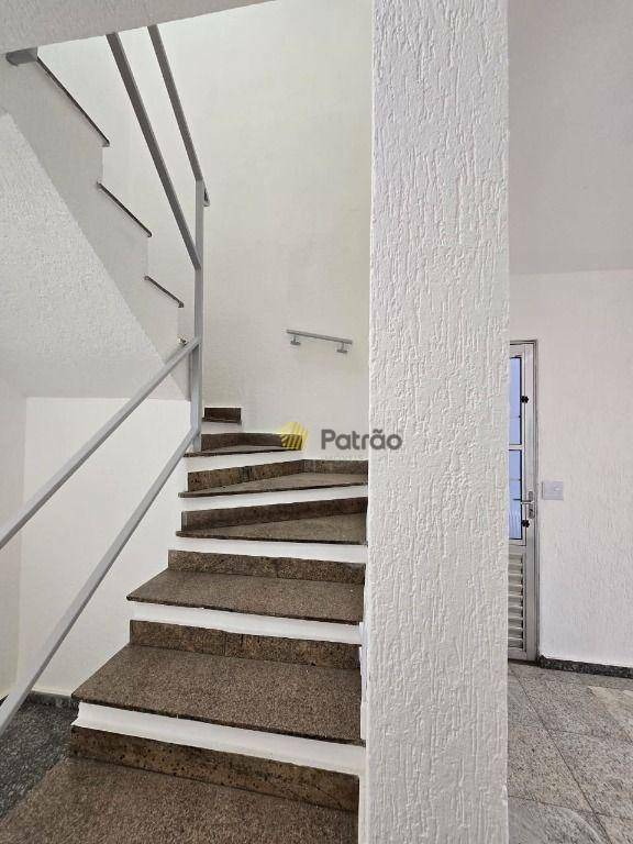 Sobrado à venda com 2 quartos, 174m² - Foto 25