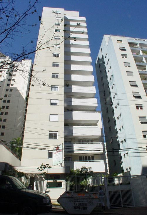 Apartamento à venda com 3 quartos, 130m² - Foto 1