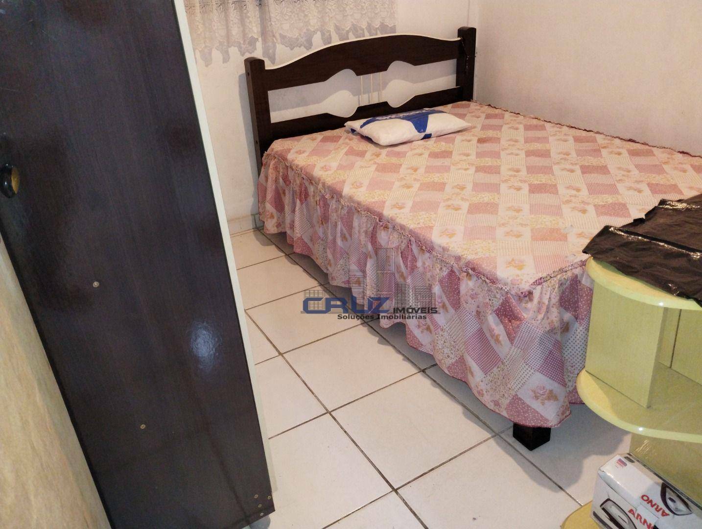 Casa à venda com 1 quarto, 45m² - Foto 2