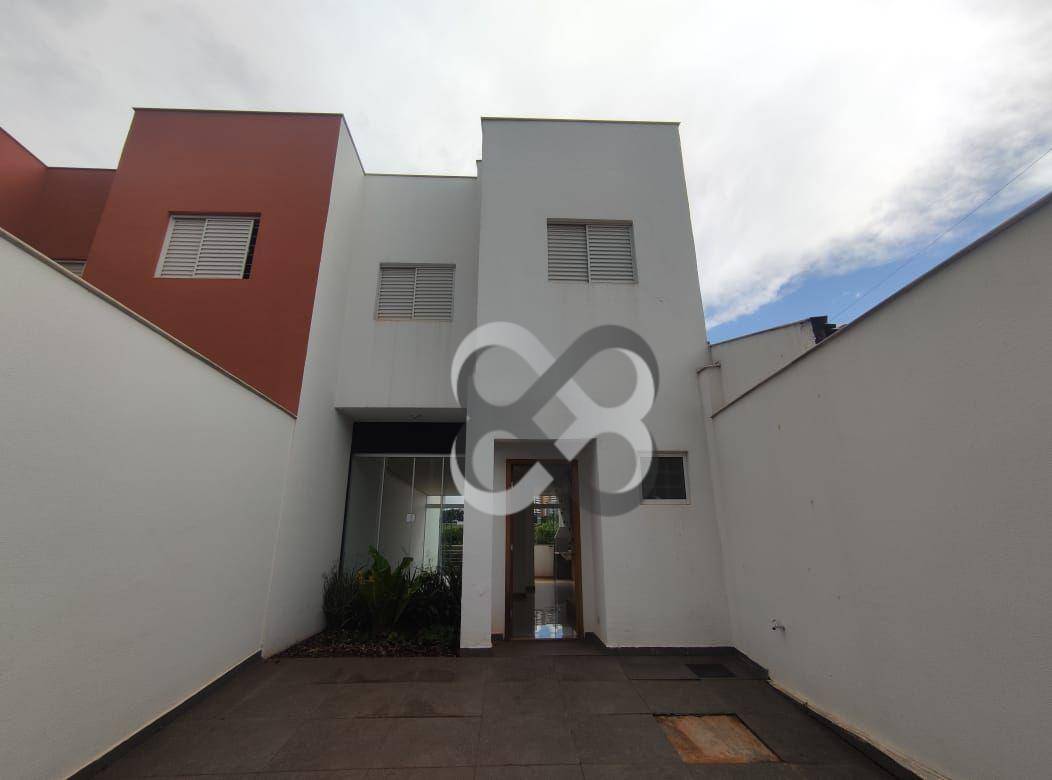 Sobrado à venda com 3 quartos, 125m² - Foto 1