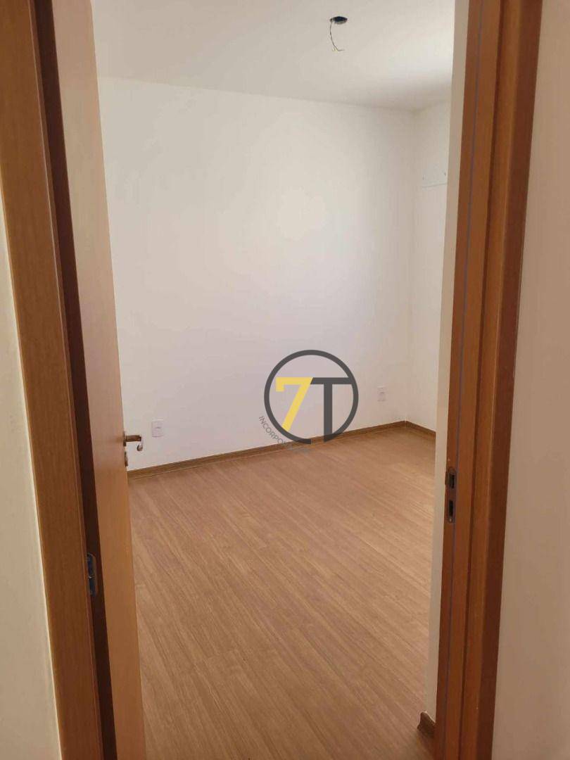 Apartamento à venda com 2 quartos, 40m² - Foto 7