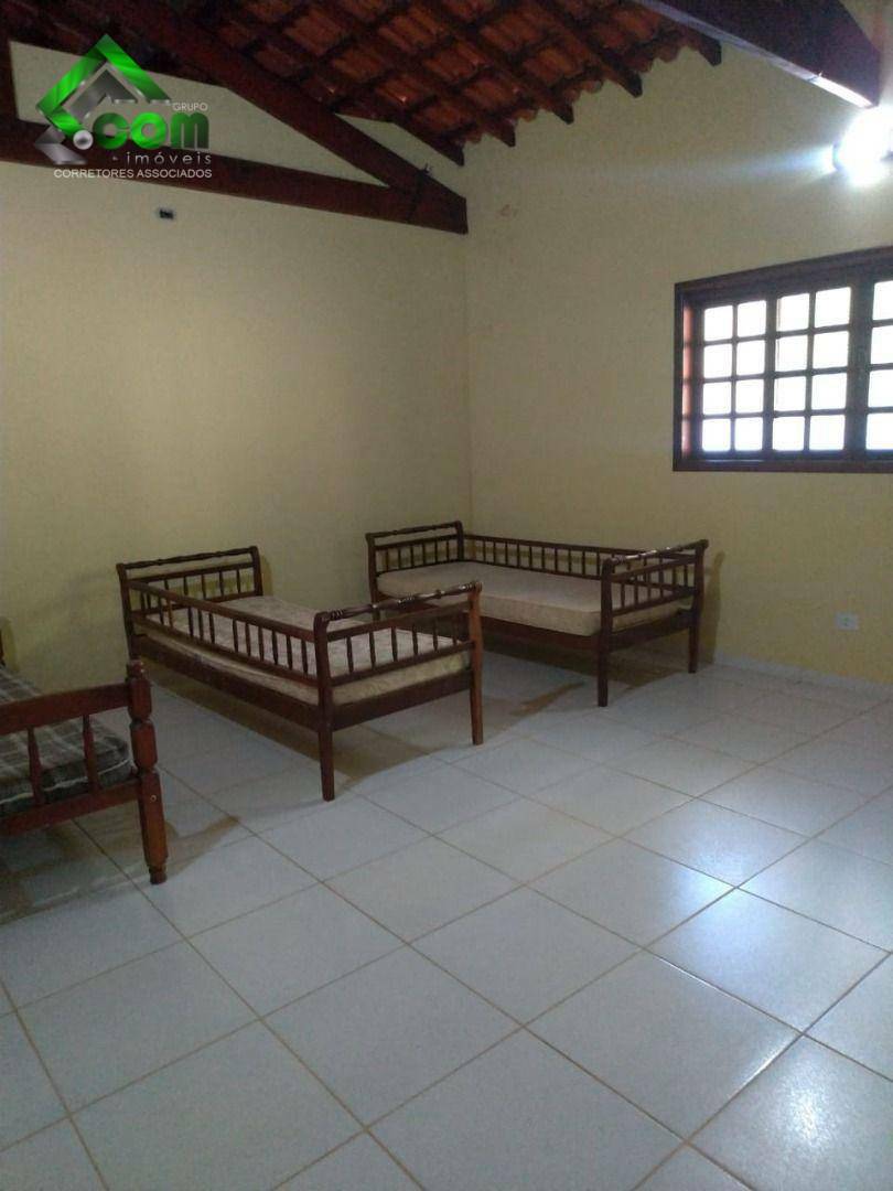 Chácara à venda com 3 quartos, 250m² - Foto 4