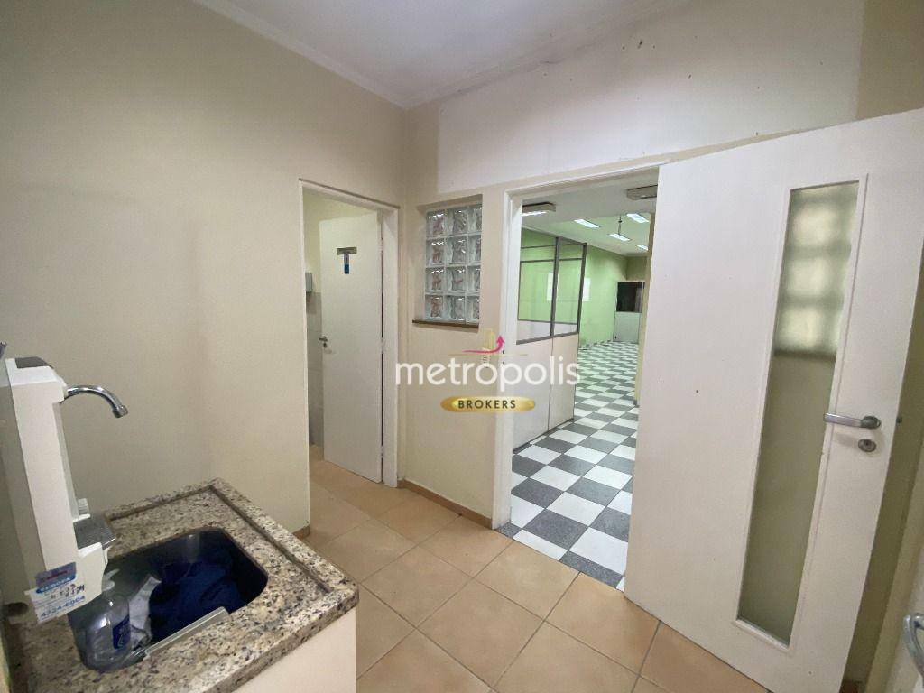 Casa à venda com 8 quartos, 215m² - Foto 41