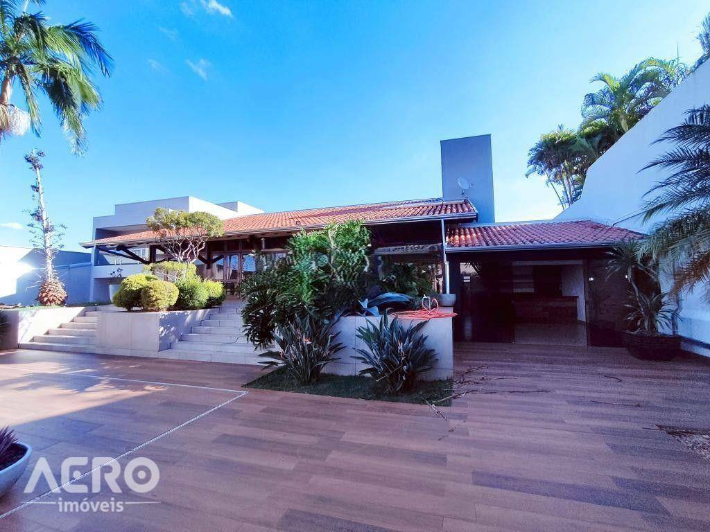 Casa de Condomínio à venda e aluguel com 5 quartos, 400m² - Foto 21