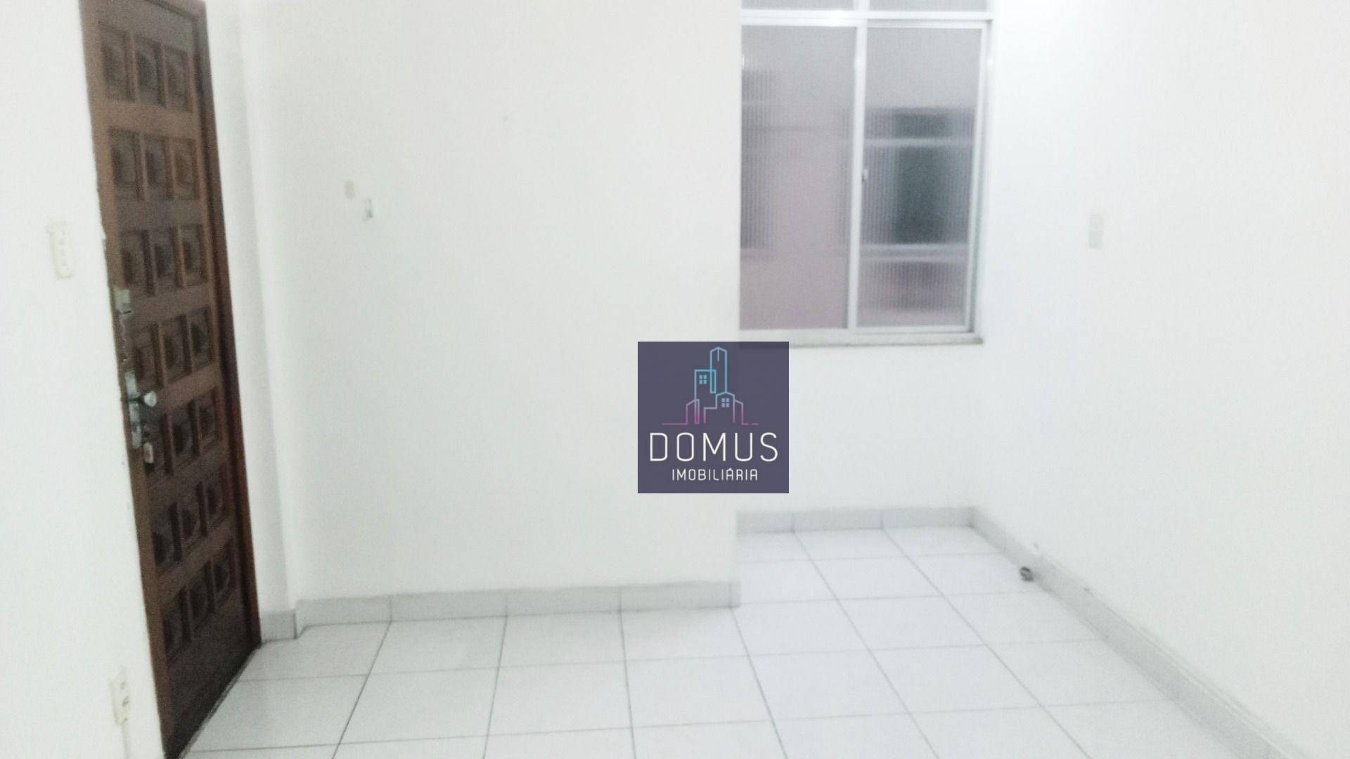 Apartamento à venda com 2 quartos, 70m² - Foto 2