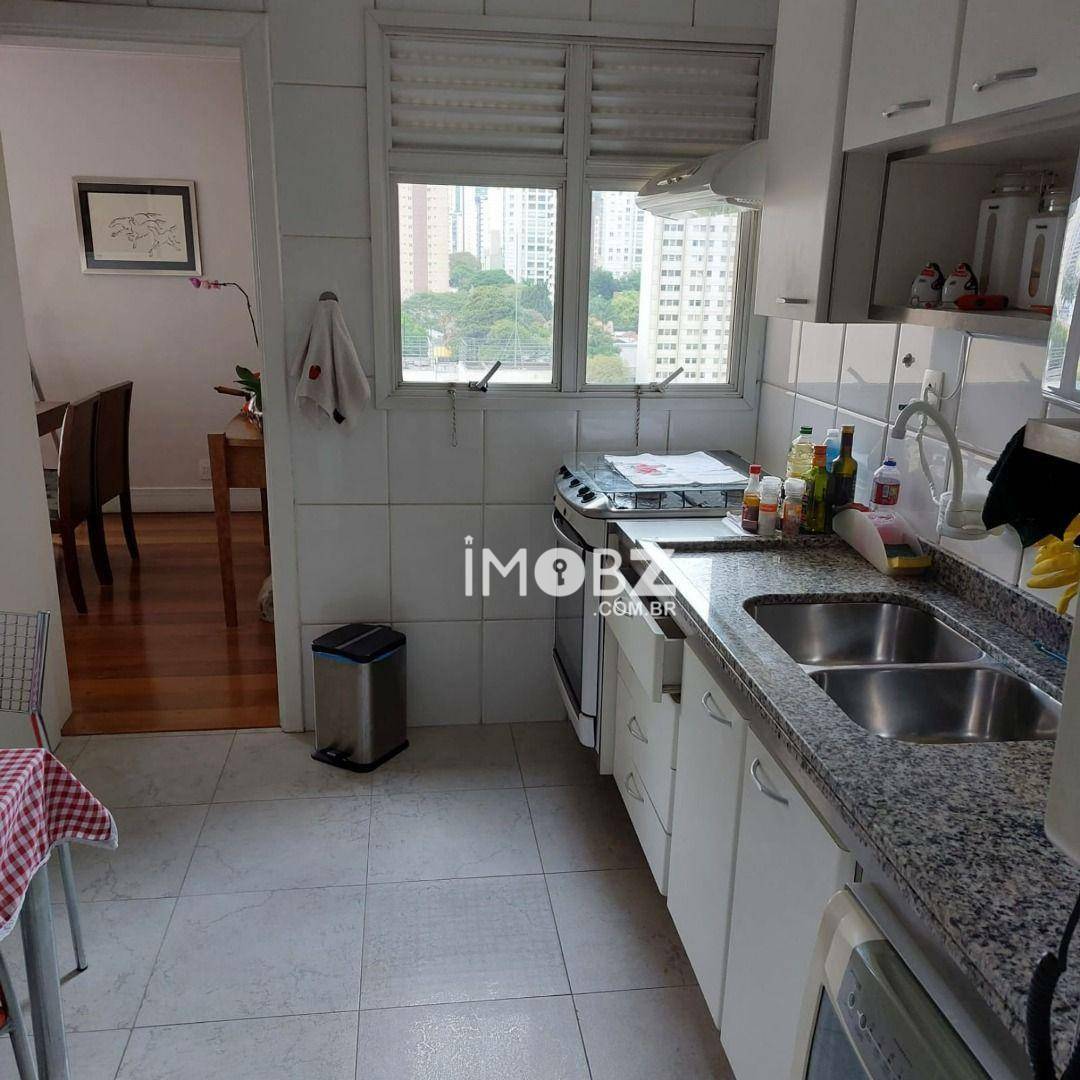 Apartamento à venda com 3 quartos, 137m² - Foto 8