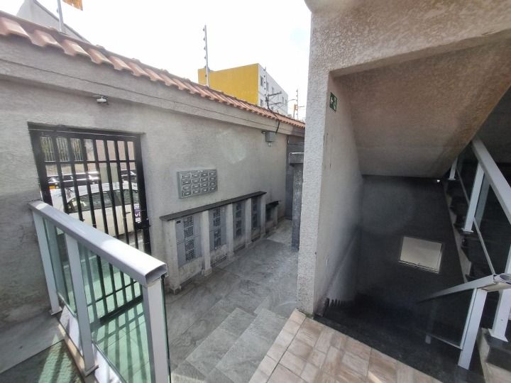 Apartamento à venda com 2 quartos, 33m² - Foto 2