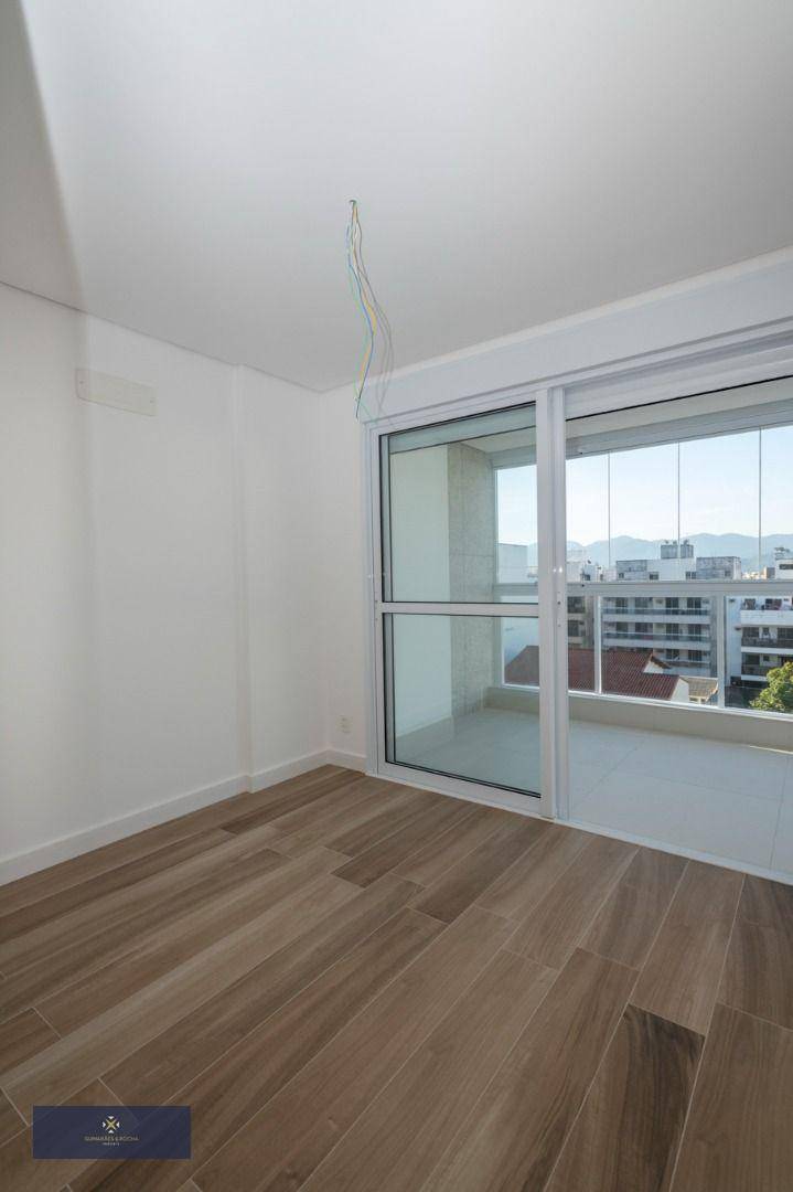 Apartamento à venda com 3 quartos, 138m² - Foto 12