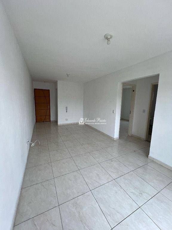 Apartamento à venda com 2 quartos, 62m² - Foto 7