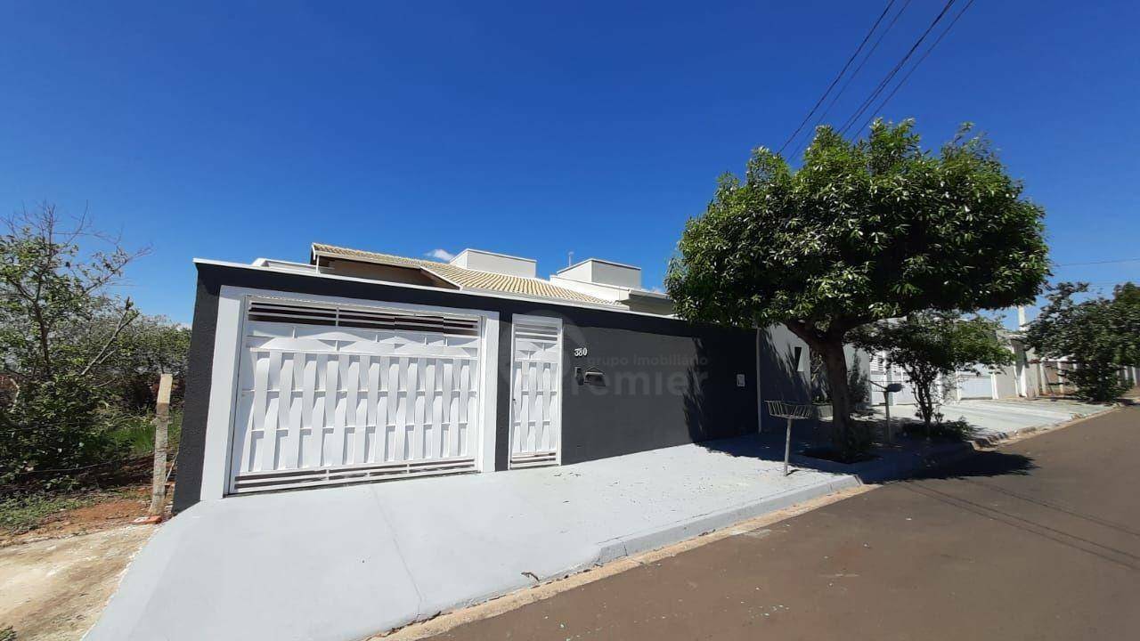 Casa à venda com 3 quartos, 150m² - Foto 2