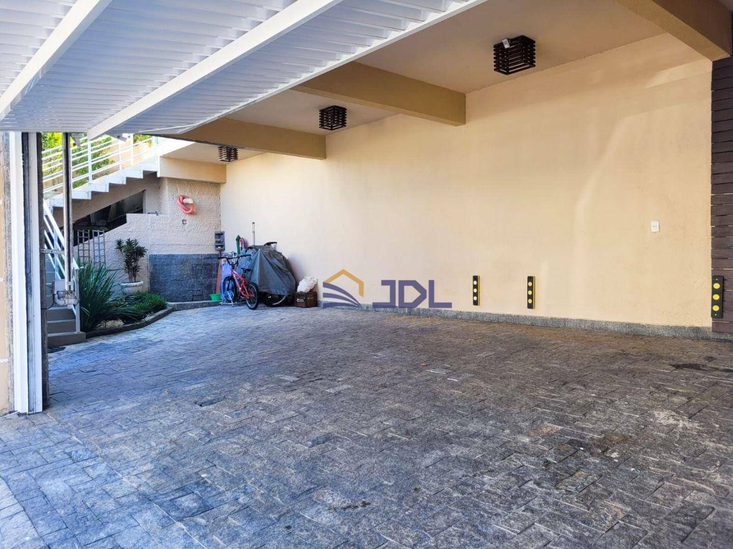 Casa de Condomínio à venda com 4 quartos, 450m² - Foto 18