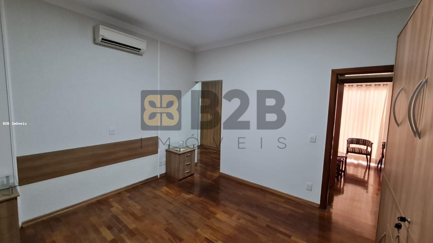 Casa à venda com 3 quartos, 270m² - Foto 18