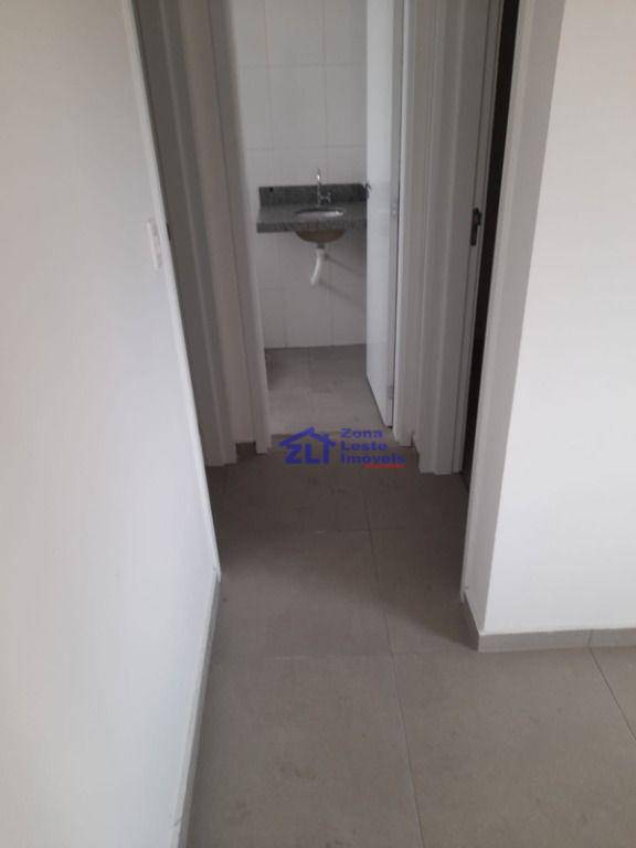 Apartamento à venda com 2 quartos, 33m² - Foto 4