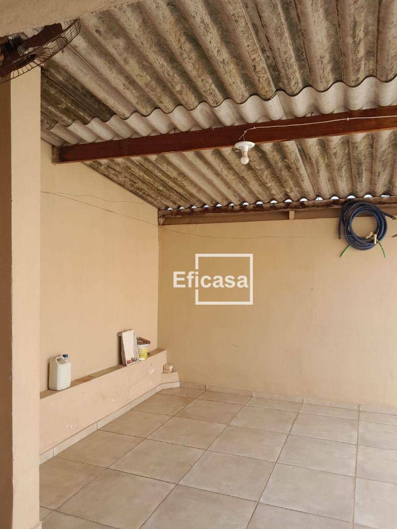 Casa à venda com 2 quartos, 90m² - Foto 9