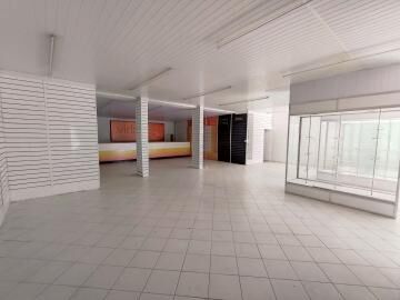 Depósito-Galpão-Armazém para alugar, 570m² - Foto 1