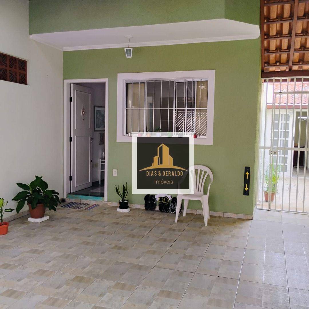 Sobrado à venda com 2 quartos, 65m² - Foto 1