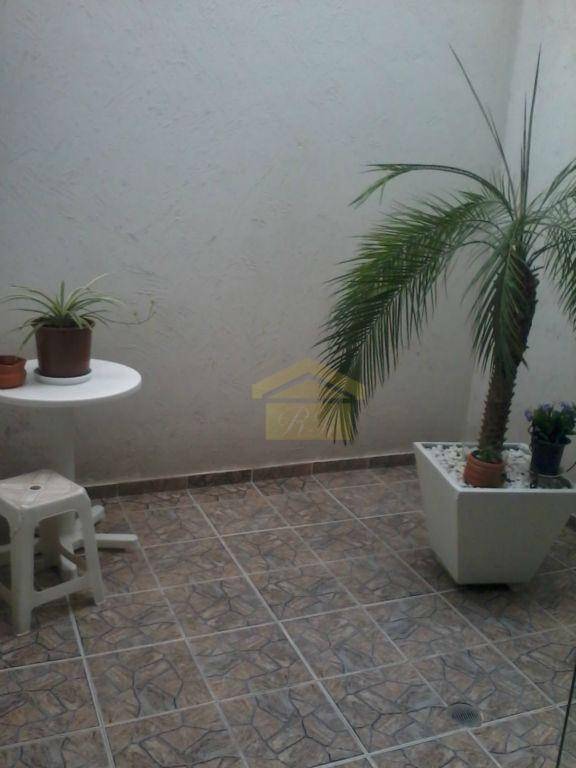 Sobrado à venda com 4 quartos, 192m² - Foto 4